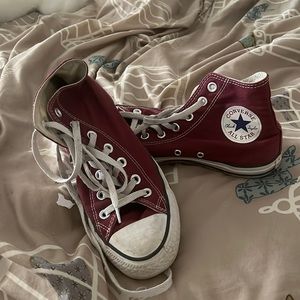 maroon converse